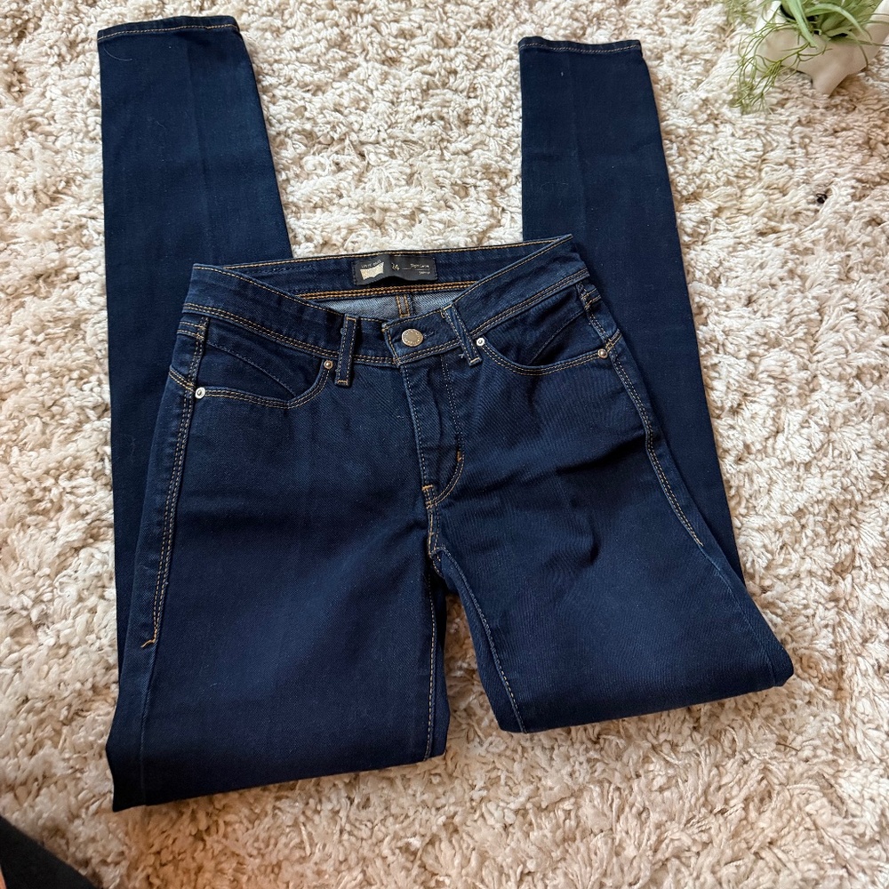 Stylish Levi's Women's Dark Blue cute solid stitching Skinny Jeans blue skinny j